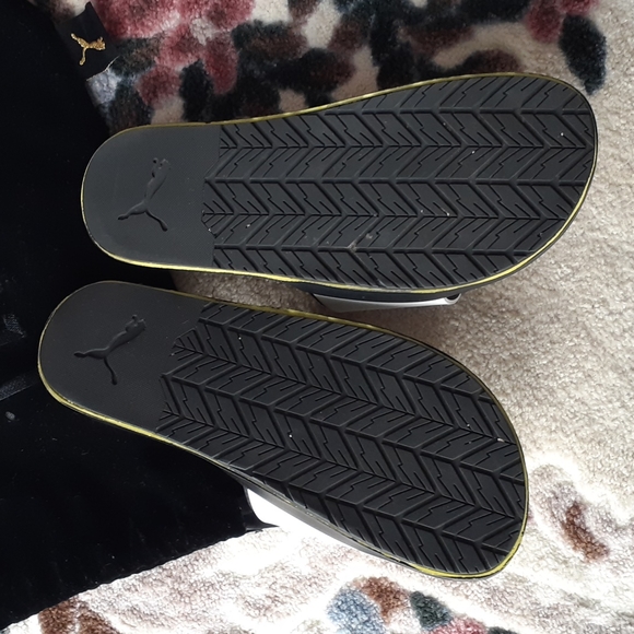 Rihanna‘s PUMA Women's Fenty Surf Sandal - Picture 4 of 8